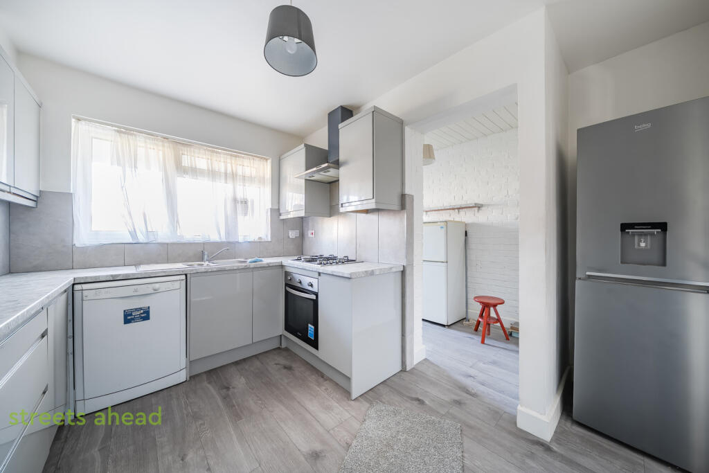 House in London - View 3