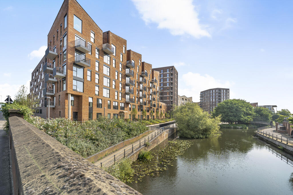 Main image of property: 3 Palmer Street, Reading