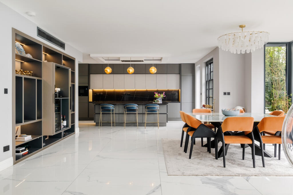 Main image of property: Brondesbury Park, London, NW6