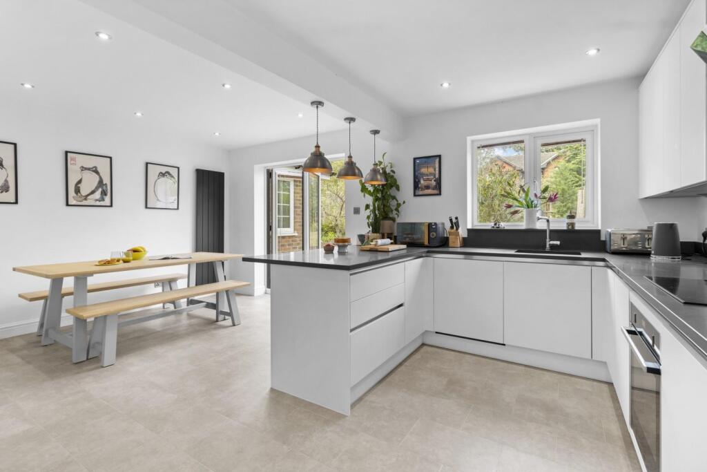 House in Tonbridge - View 2