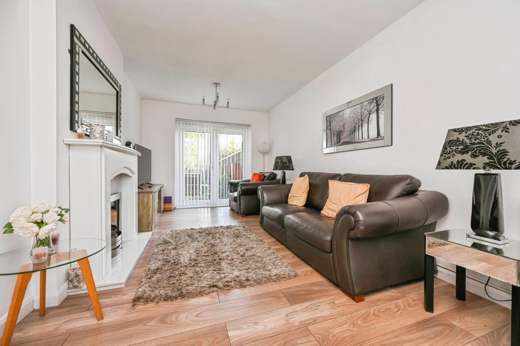 House in Knowsley, Halewood - More