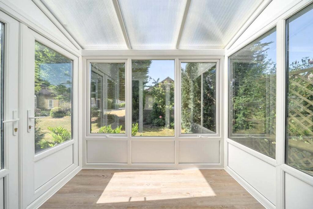 House in Rickmansworth, Cedars Village, Chorleywood - More