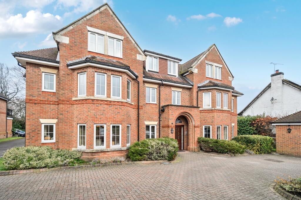 Main image of property: Yew Barton Court, Aldershot Road, Fleet, Hart, GU52