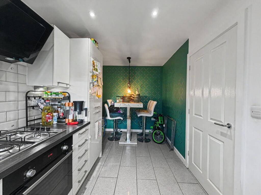River Way, Great Blakenham, Ipswich, IP6 photo 3