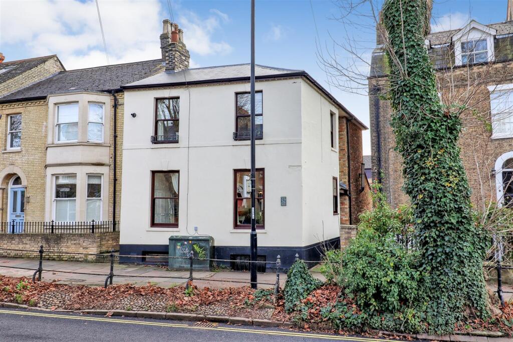 Main image of property: Maids Causeway, Cambridge