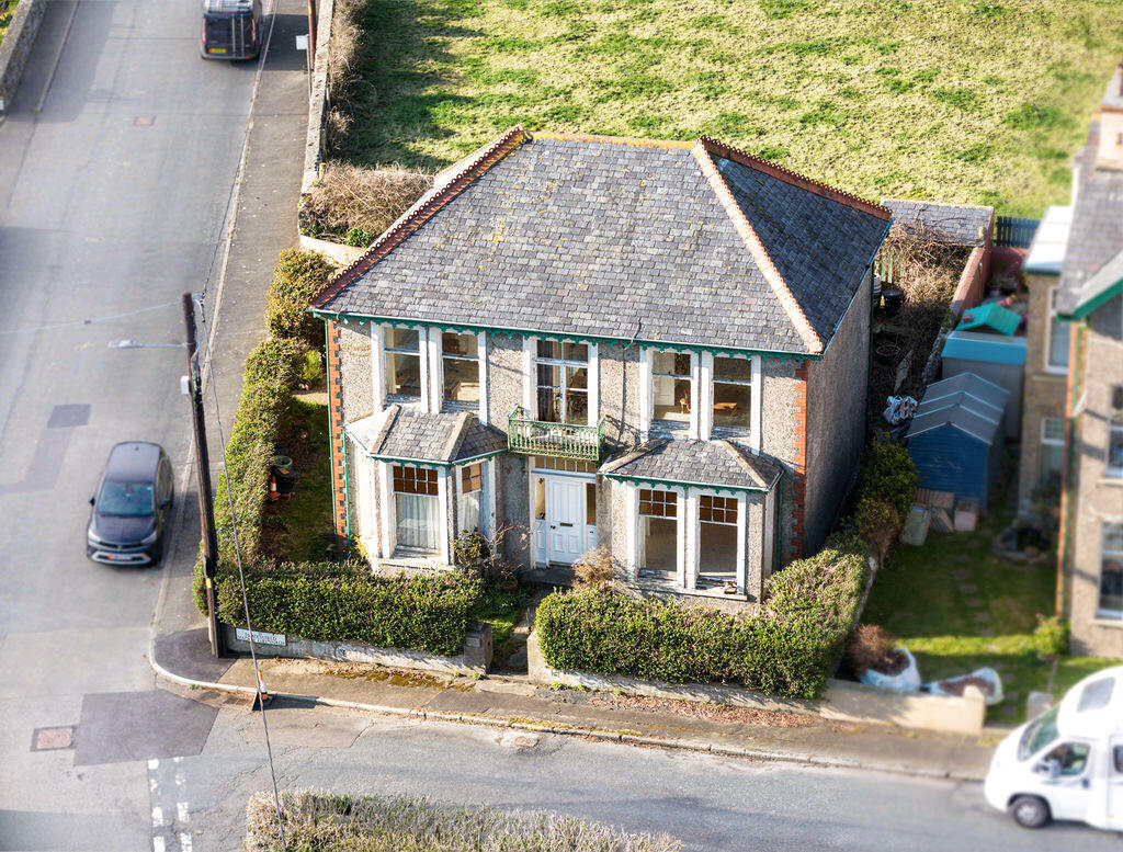 5 bedroom detached house for sale in Meadow Cottage, 1 Meadowfield ...