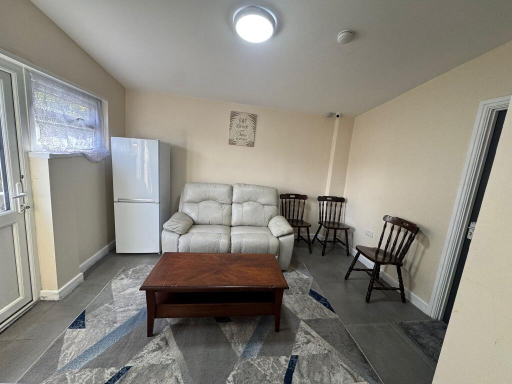 Additional image 9 of Rooms Available In Ryde Park Rd, B45