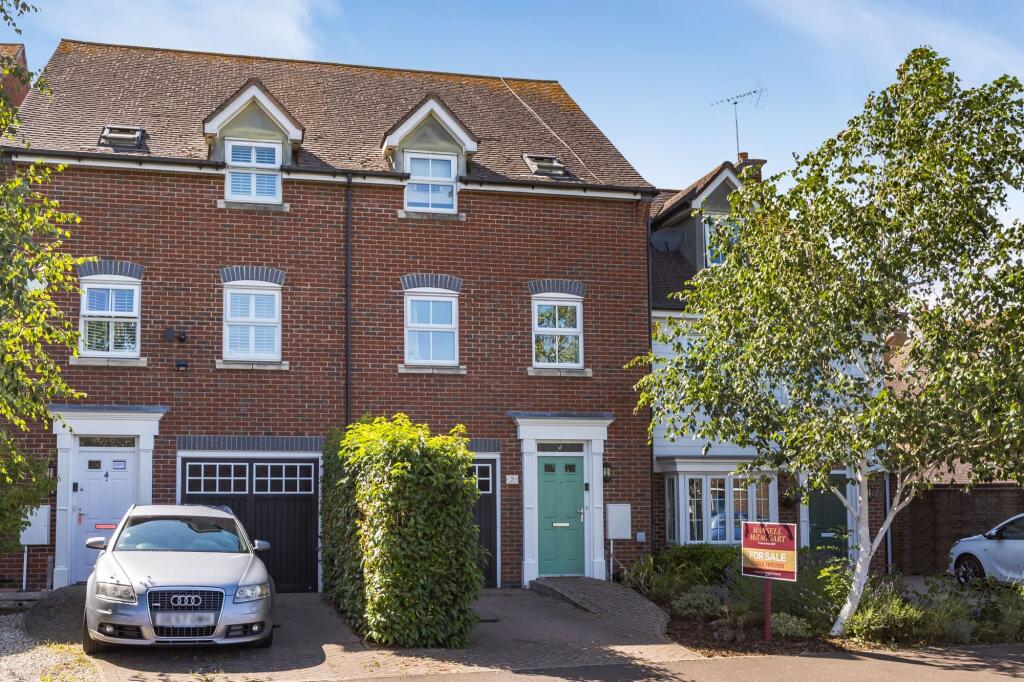 Main image of property: Saddlers Close, Billingshurst, RH14