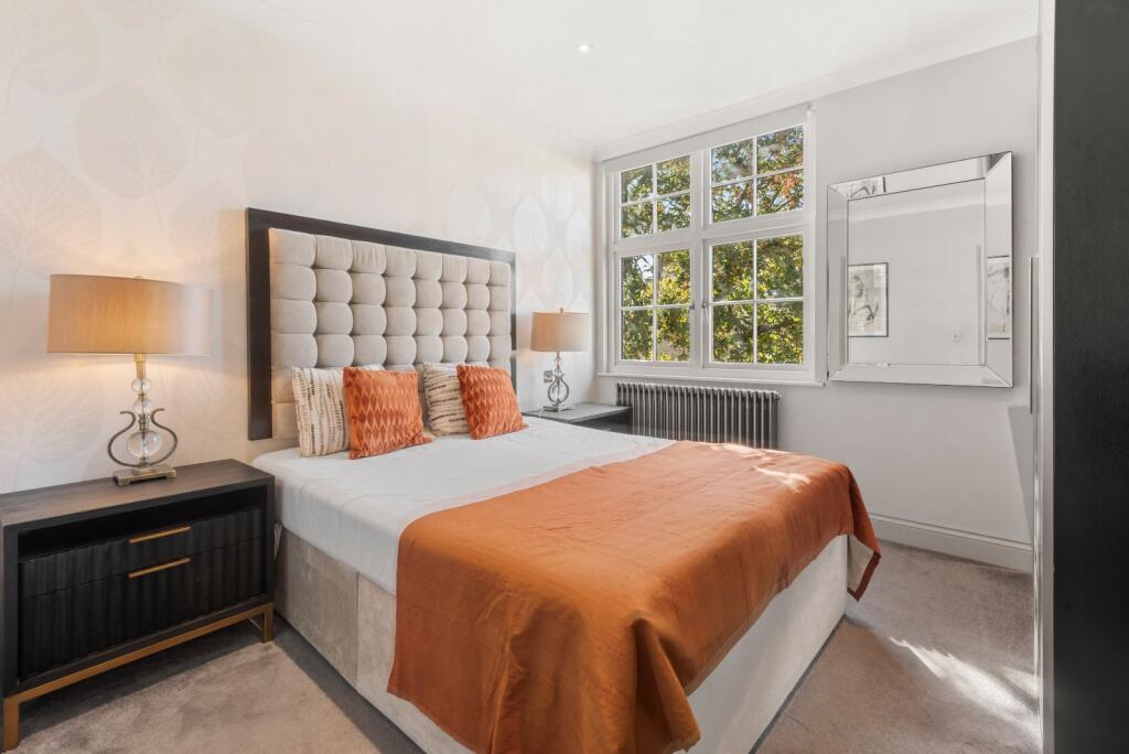Apartment in London - More