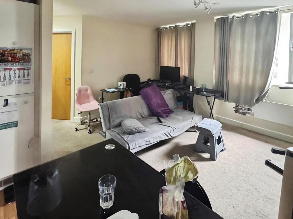 Apartment in Derby - View 3