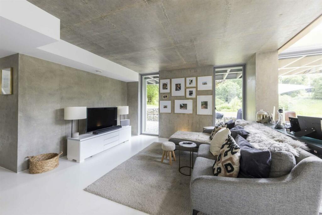 Hoe Lane, Abinger Hammer, Dorking - Photo 6