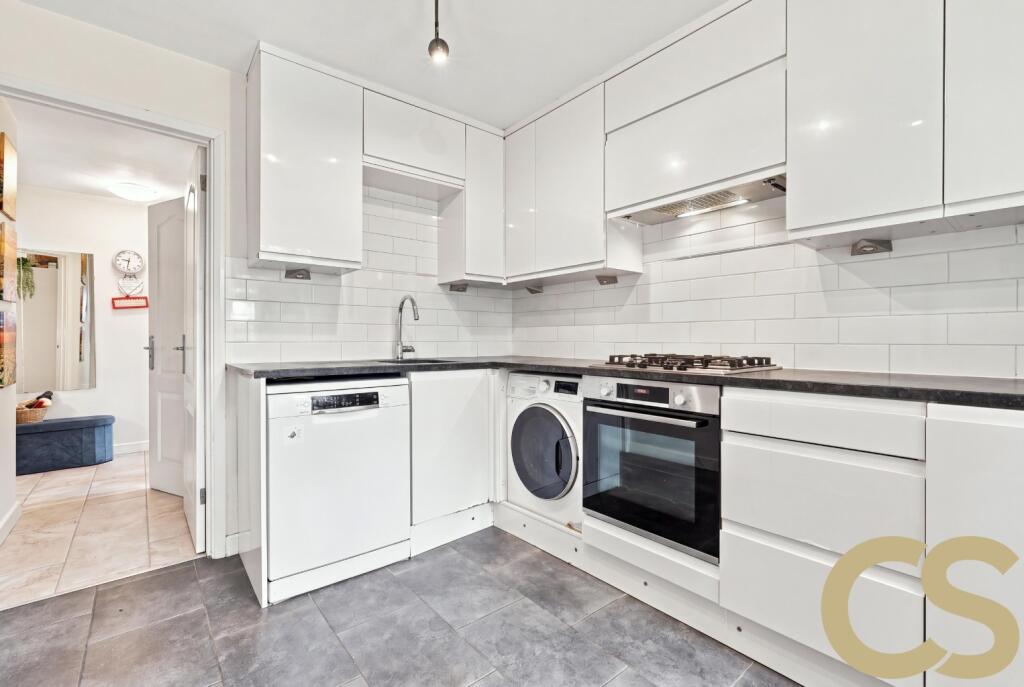 Apartment in Broxbourne, Cheshunt - View 5