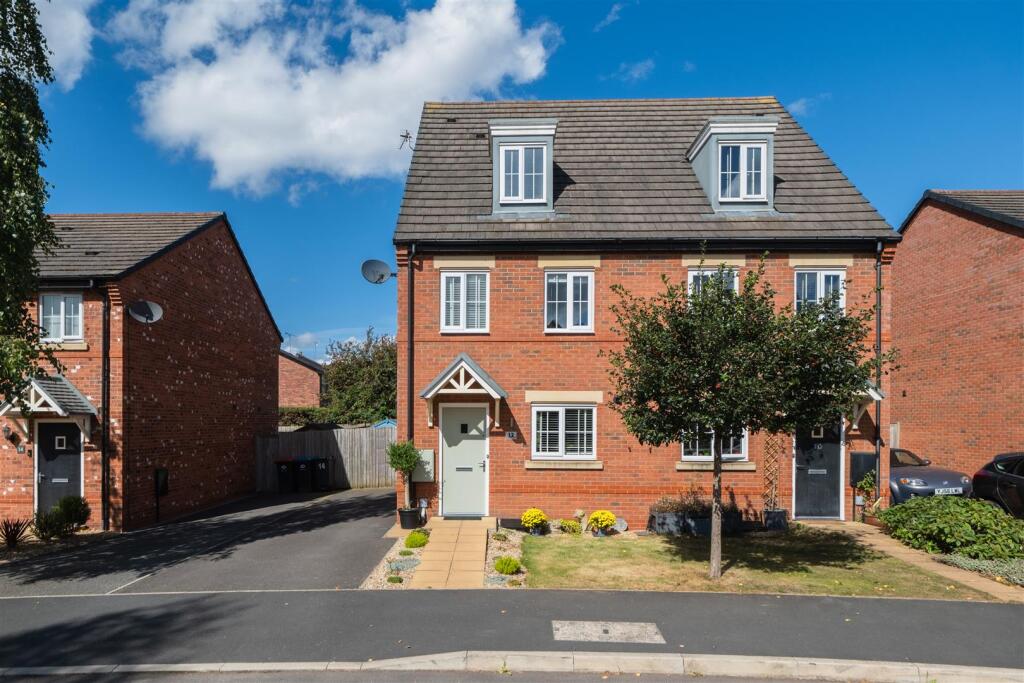 3-bed semi-detached on Sandstone Lane, Tarporley, £385,000