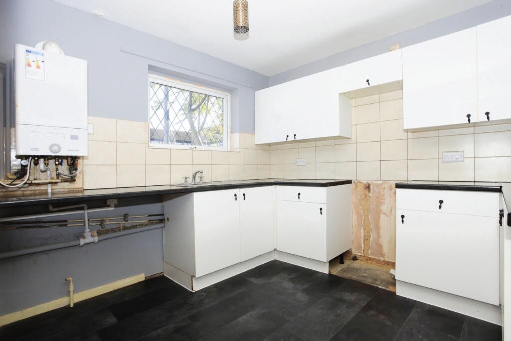 Main image of property: Crabtree, Peterborough