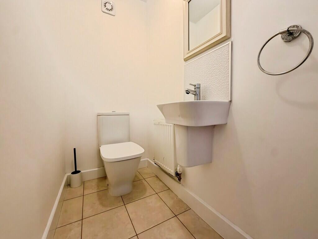 House in North West Leicestershire, Castle Donington - View 5