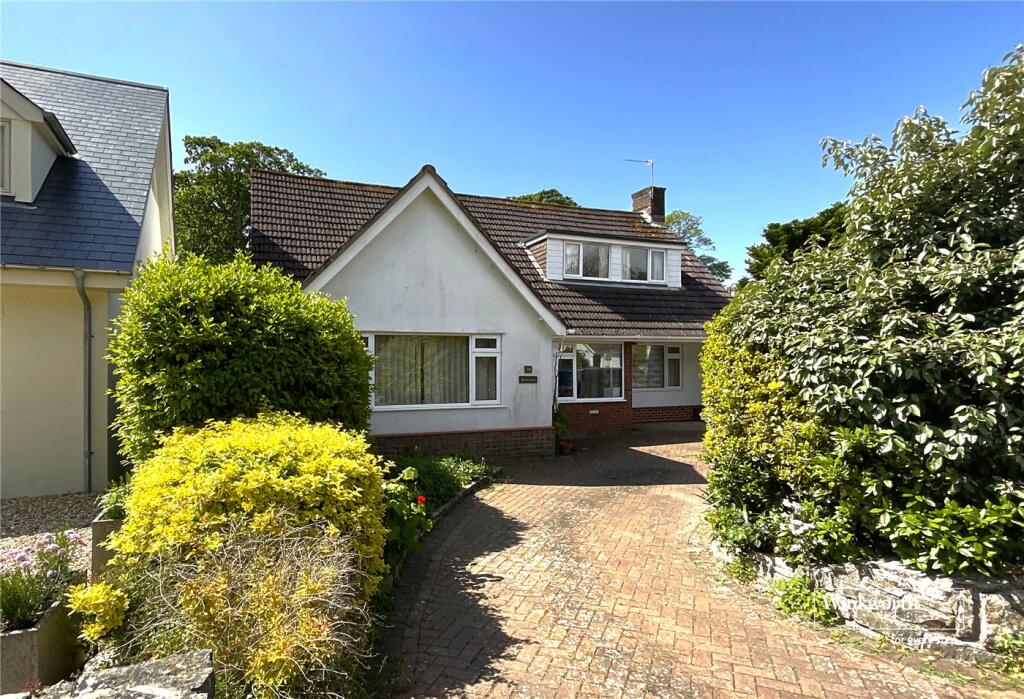 Rothesay Drive, Highcliffe, Christchurch, BH23 photo 4