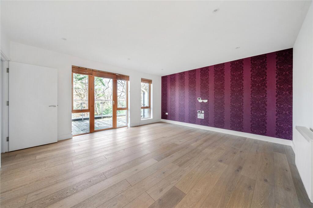 Main image of property: Southwark Park Road, London, SE16