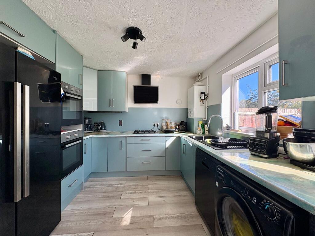 Crowhurst Lane, Bexhill-on-Sea, TN39 photo 3