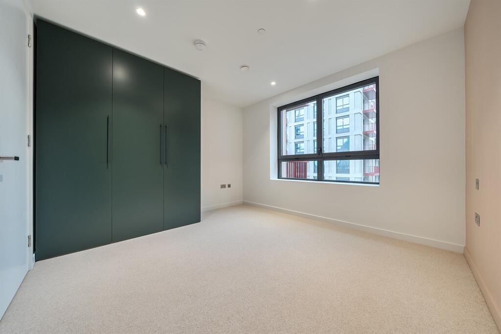 Apartment in London - View 5