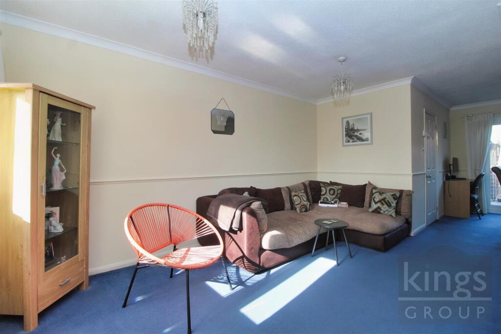 Bushbarns, Cheshunt, Waltham Cross photo 3
