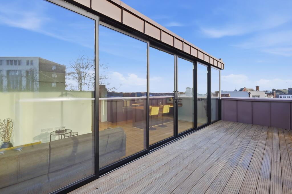 Apartment in Chelmsford - View 3