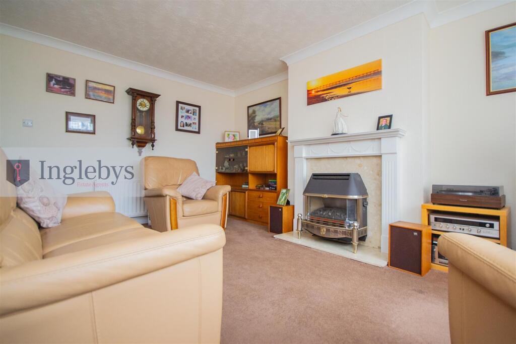 St. Margarets Way, Brotton photo 3