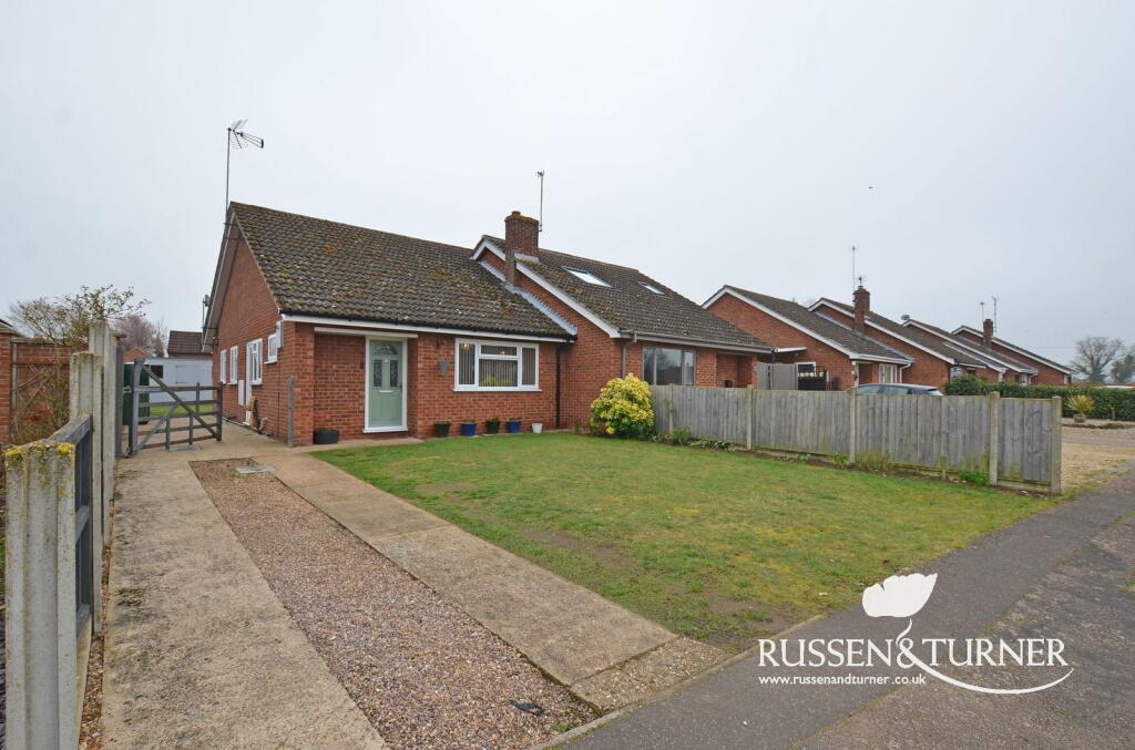2-bed semi-detached on The Grove, Grimston, £239,995