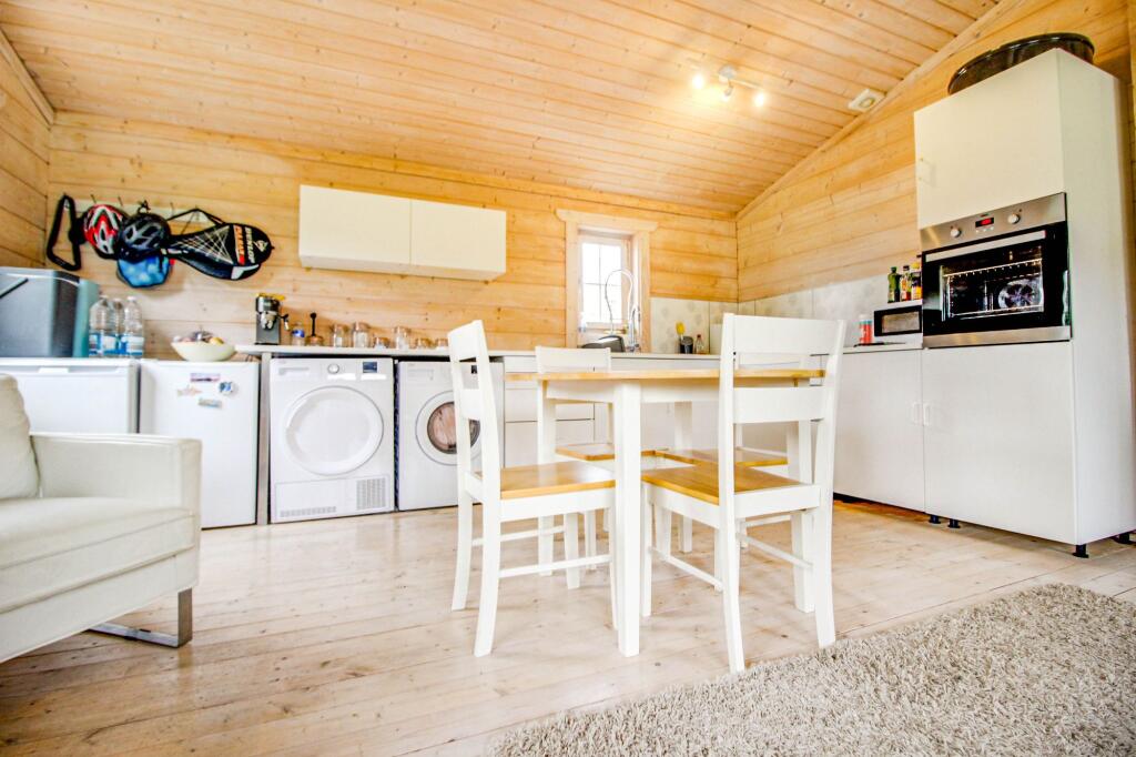 House in Swindon, Melksham Without - View 4