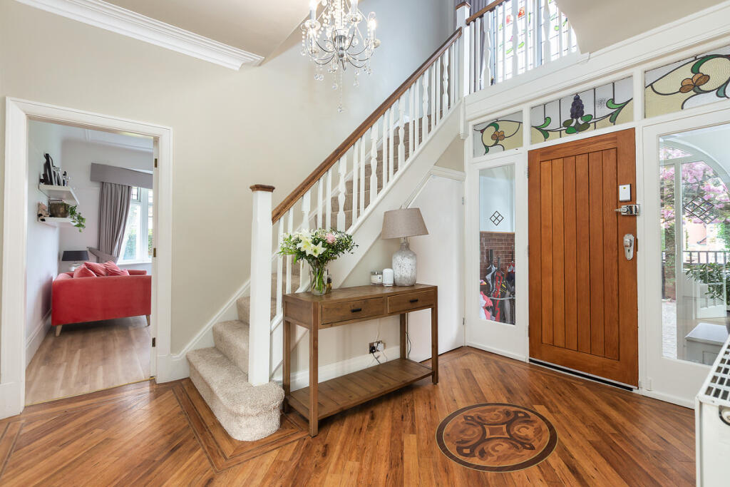 Clifton Drive South, Lytham St. Annes, FY8 photo 2