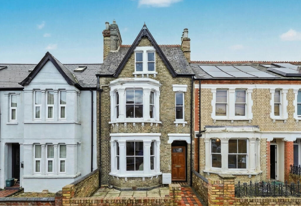 Main image of property: Essex Street, East Oxford