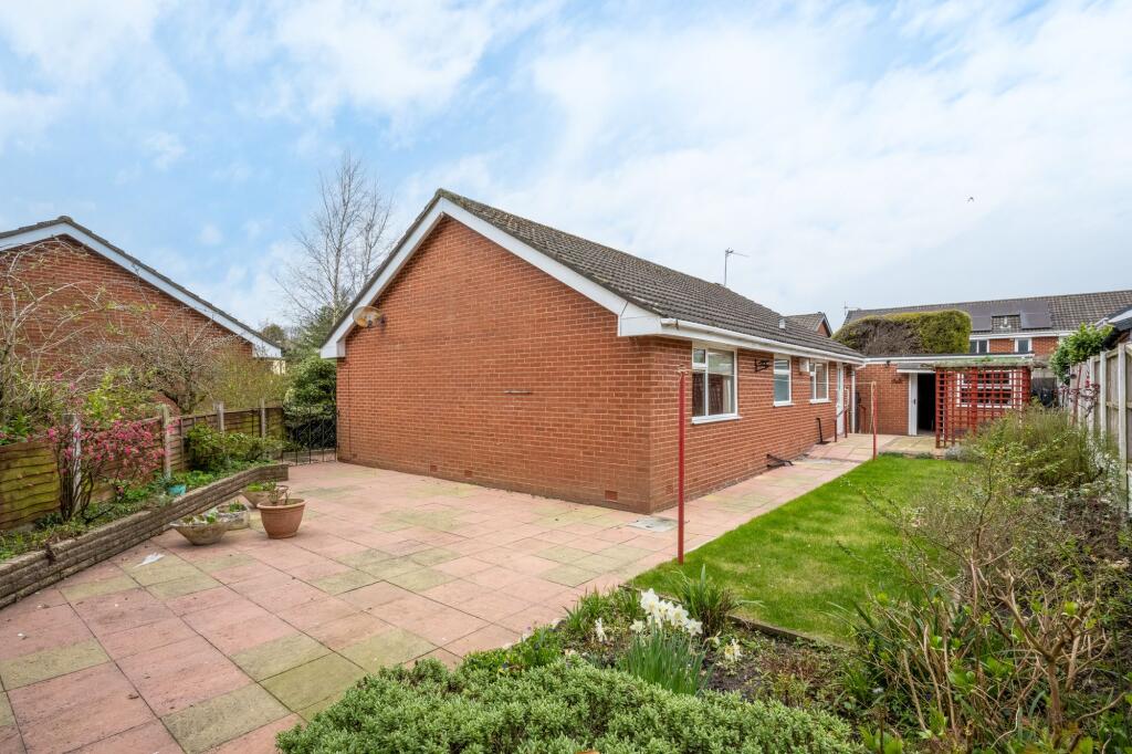 Ormond Avenue, Westhead, L40 photo 4