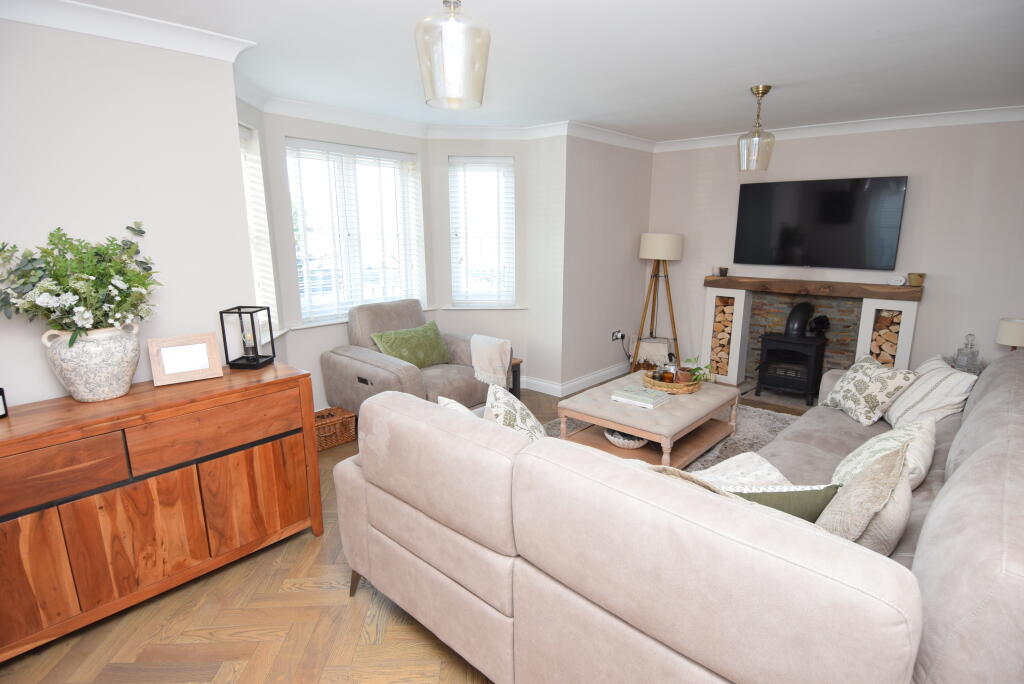 House in Salisbury, Amesbury - View 4