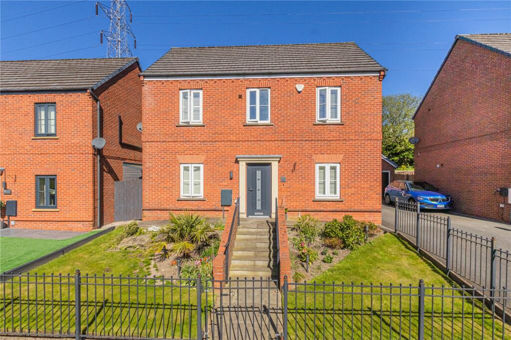 Main image of property: Rosebay Close, Royton, Oldham, Greater Manchester, OL2