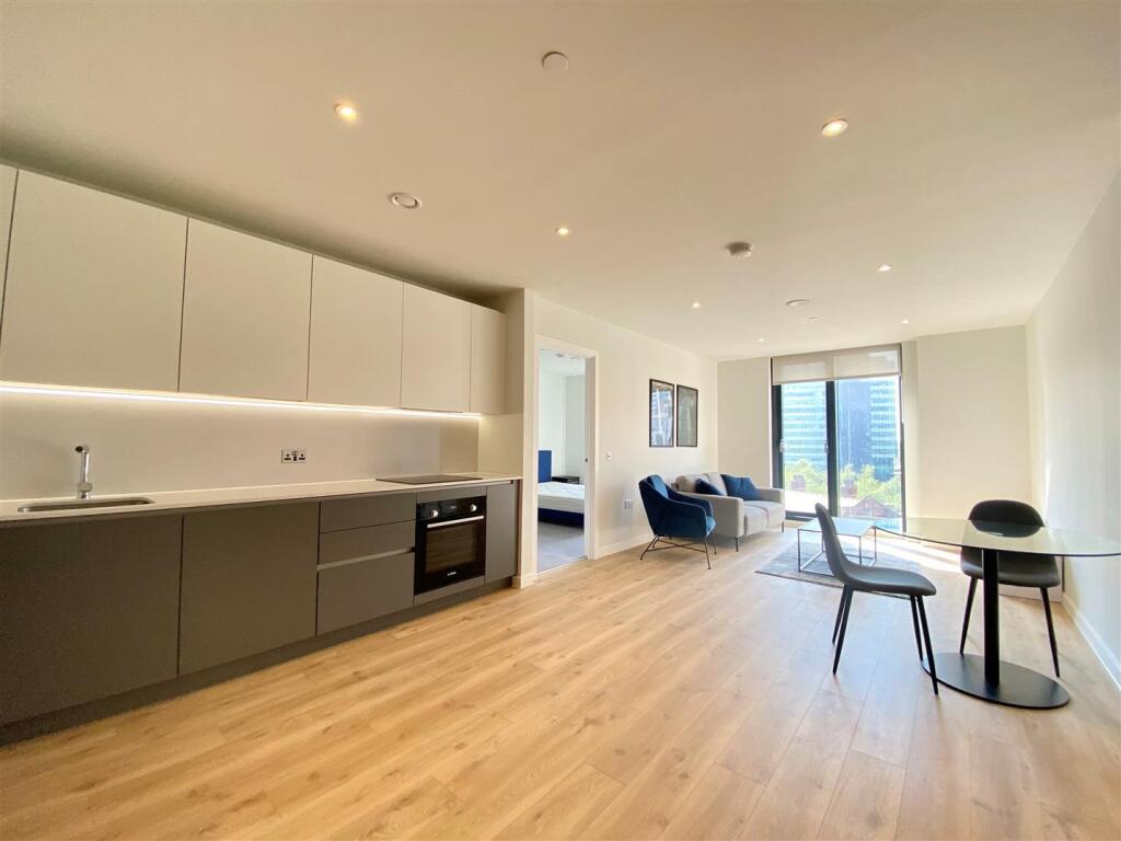 Apartment in Manchester - View 5