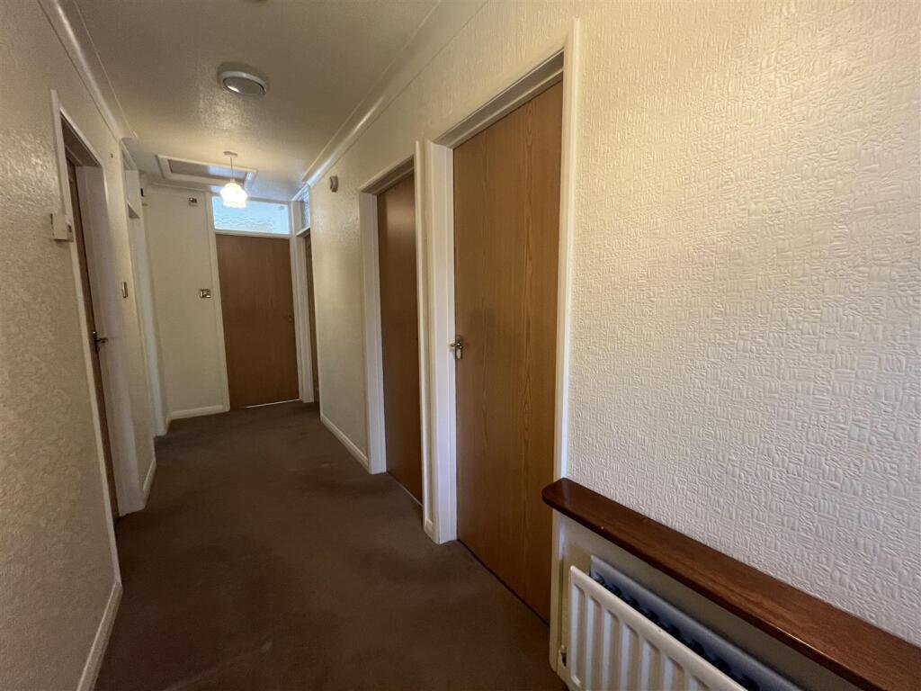 Meadow View, Wyke, Bradford photo 5