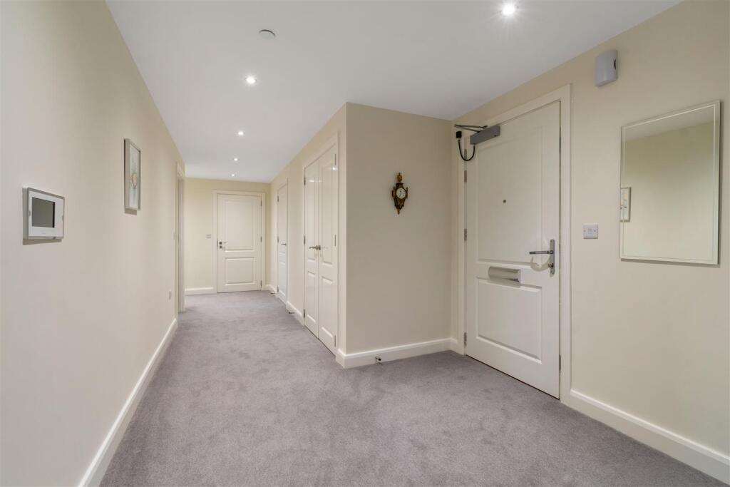 Apartment in Sutton Coldfield - View 5