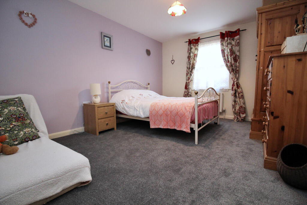 Apartment in Street, Somerset - More