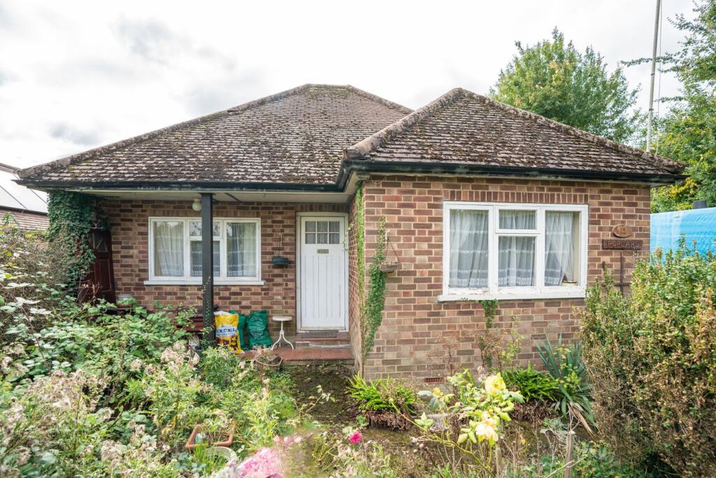 3-bed detached on Spellbrook Lane West, Spellbrook, Bishop's Stortford, CM23, £400,000