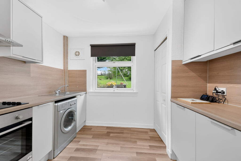 Robslee Road, Thornliebank, Glasgow, East Renfrewshire, G46 photo 5
