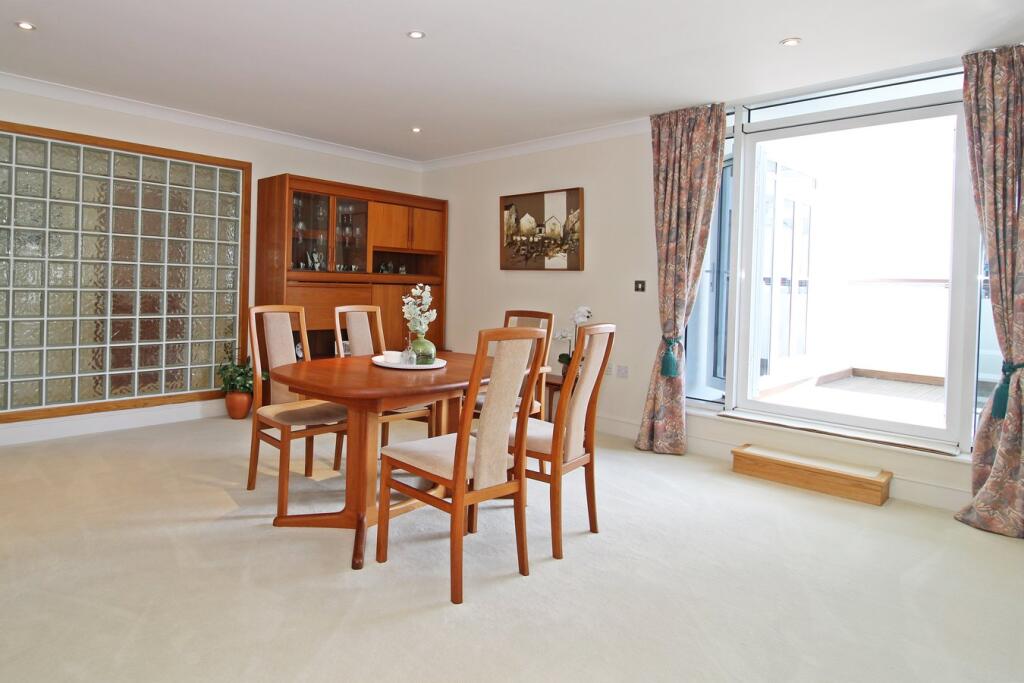 Creswell Drive, Langley Waterside, Beckenham, BR3 - View 6