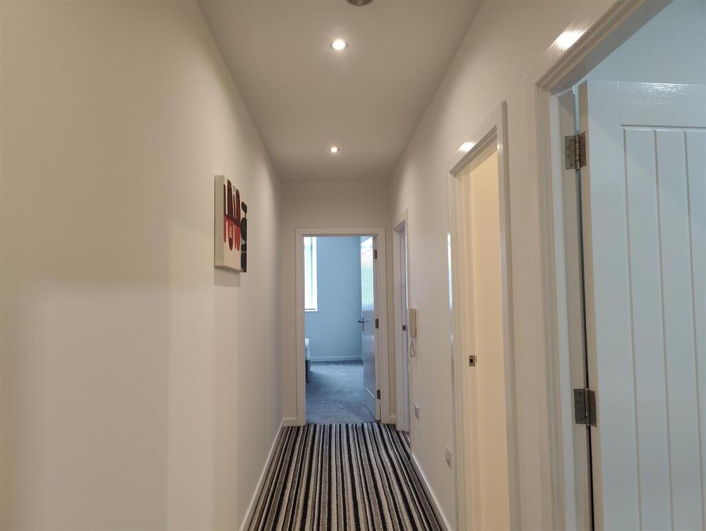 Main image of property: 2 Manor Row, City Centre, Bradford