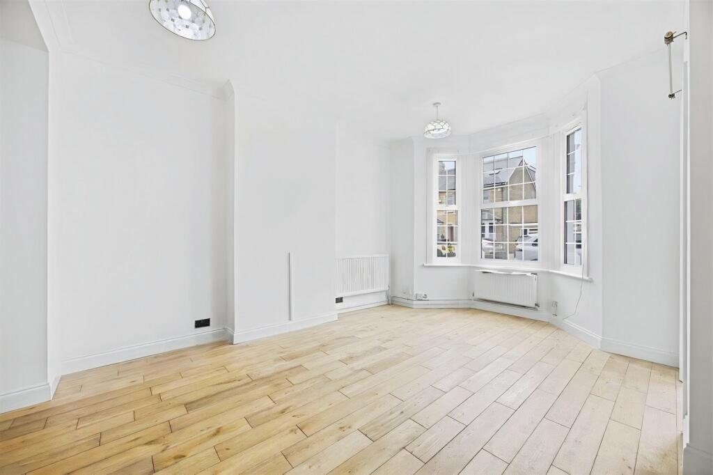 House in Southall - View 3