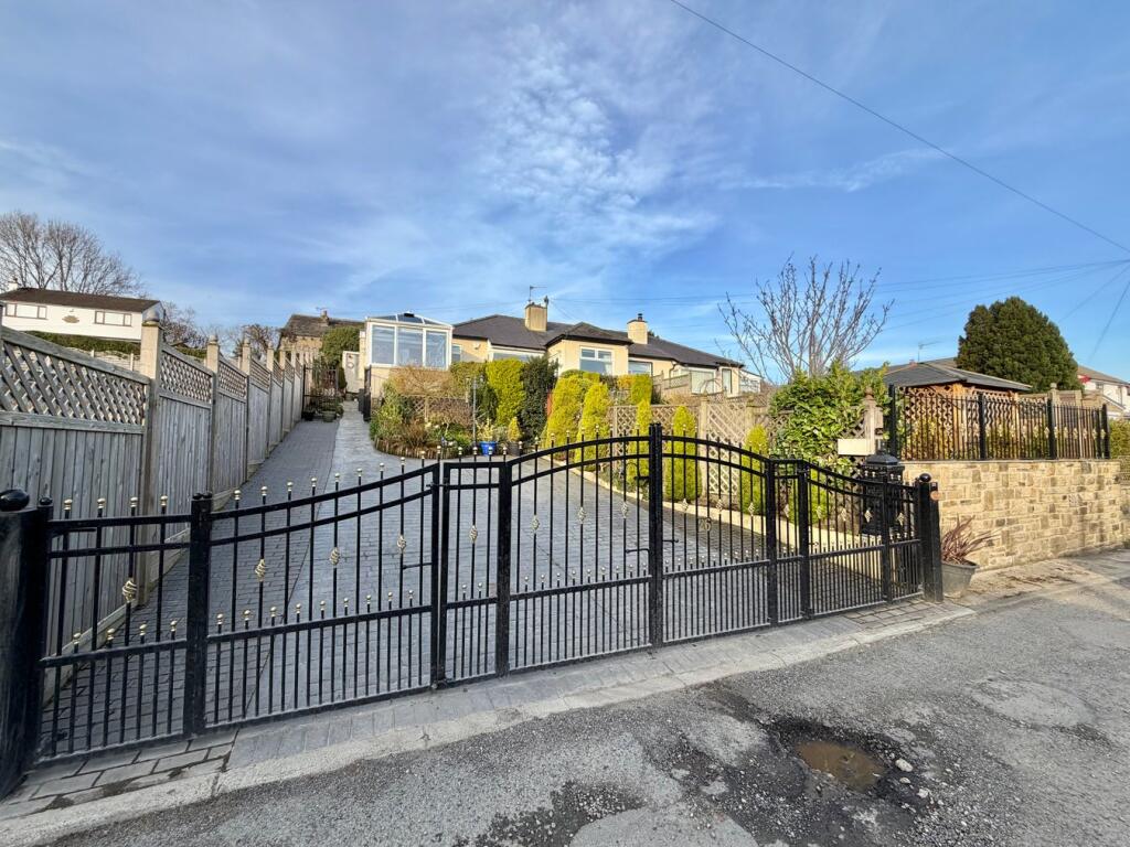 Southlands Road, Riddlesden, Keighley, BD20