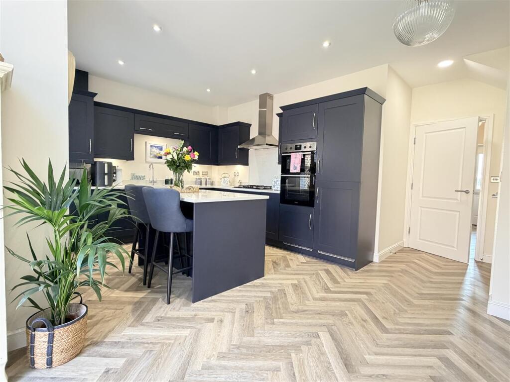 House in Fylde, Bryning-with-Warton - More