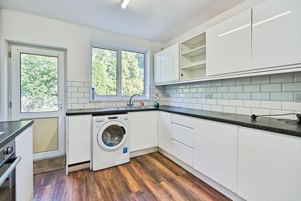 House in Walsall, West Midlands - View 3