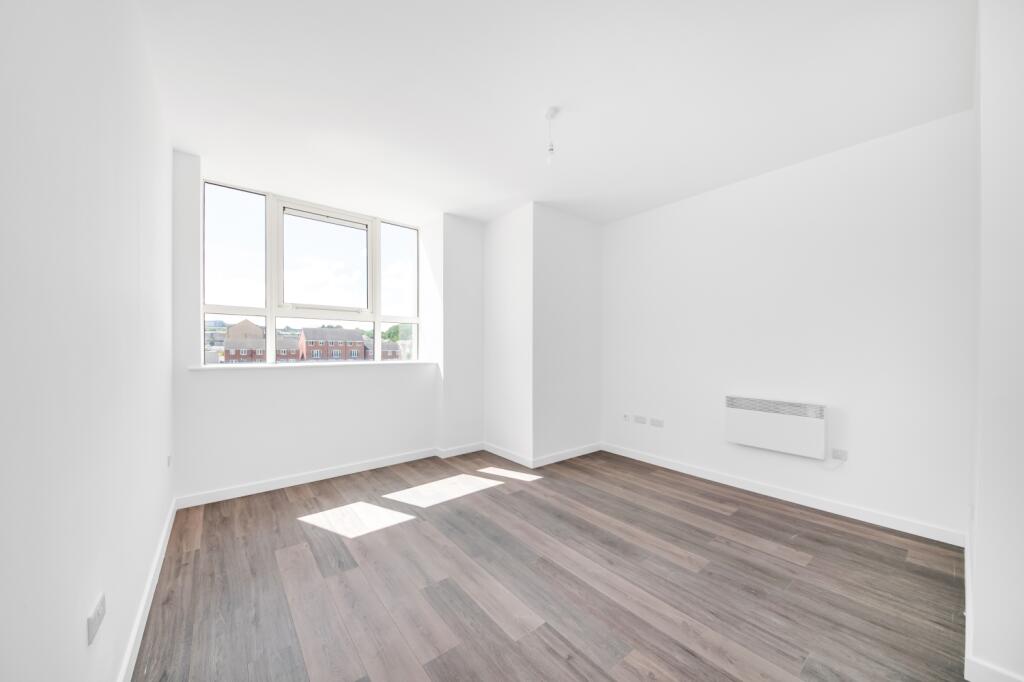 Additional image 6 of Card House, Bingley Road, Bradford, BD9 6FF