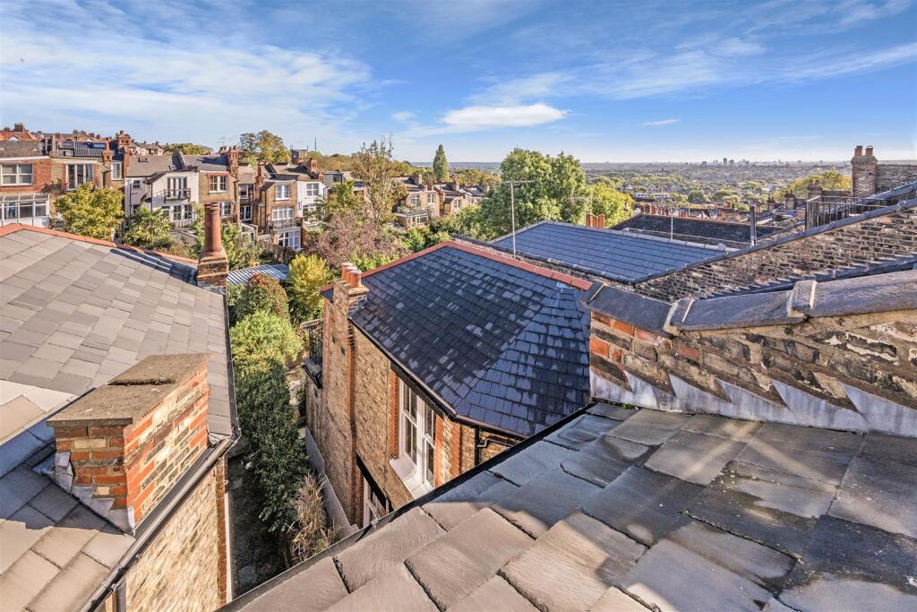 Apartment in London - More