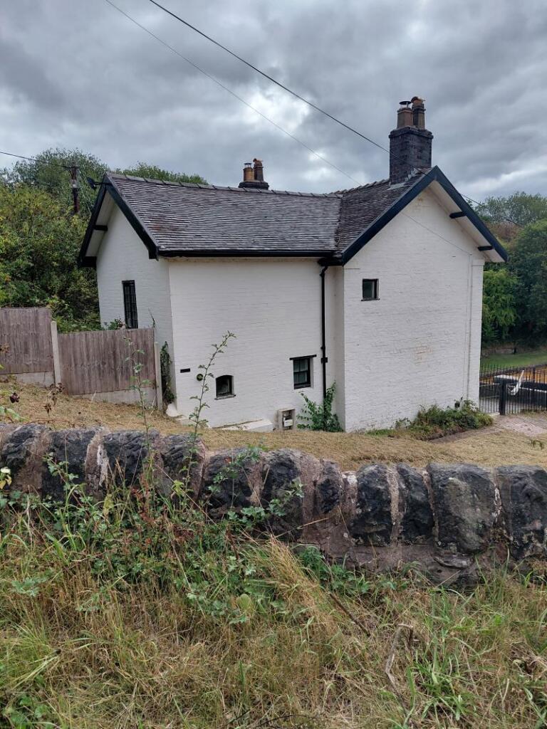 Canal House, Chatterley Road, Tunstall, Stoke-on-Trent, ST6 4PX photo 2