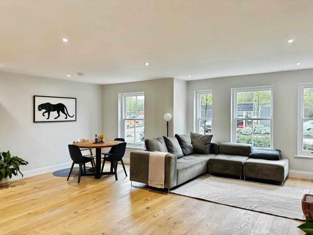 House in Ipswich - View 3