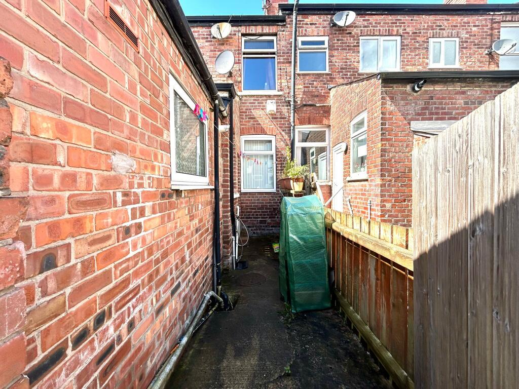 Caistor Street, Portwood photo 3